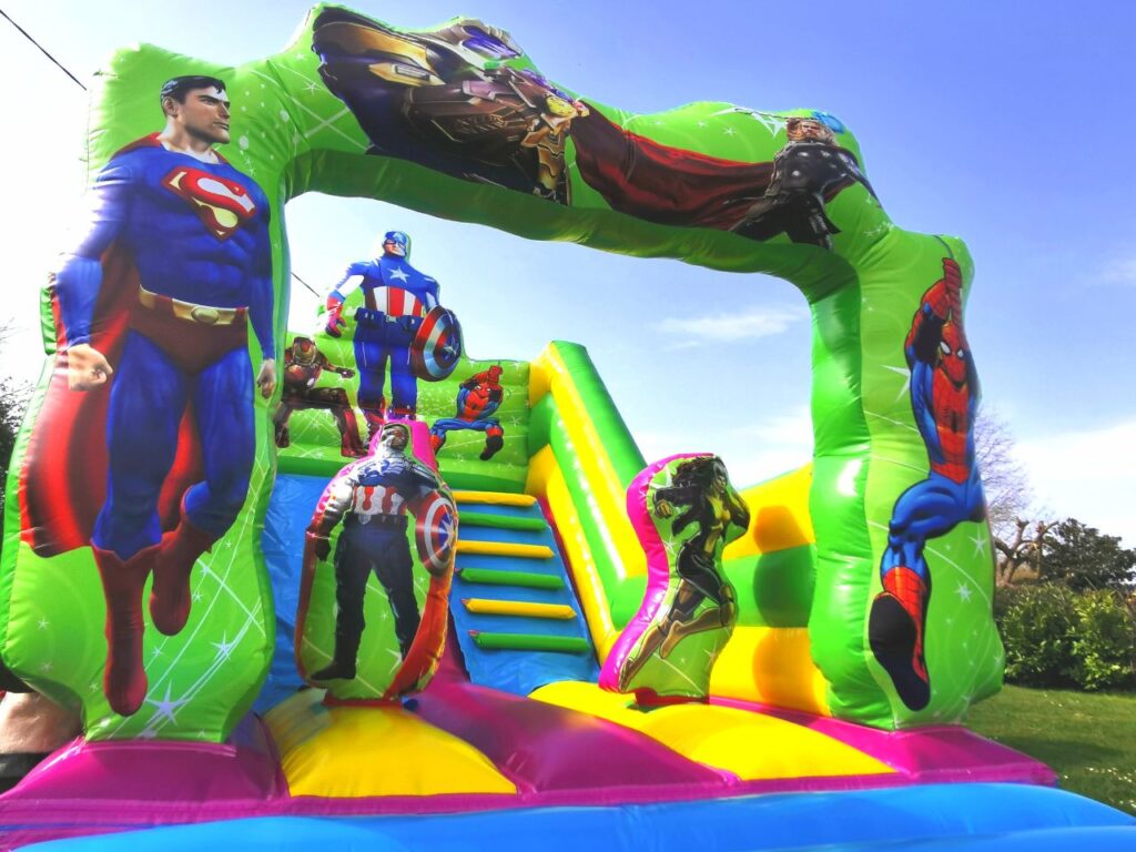 Location château gonflable Super-Héros Bordeaux