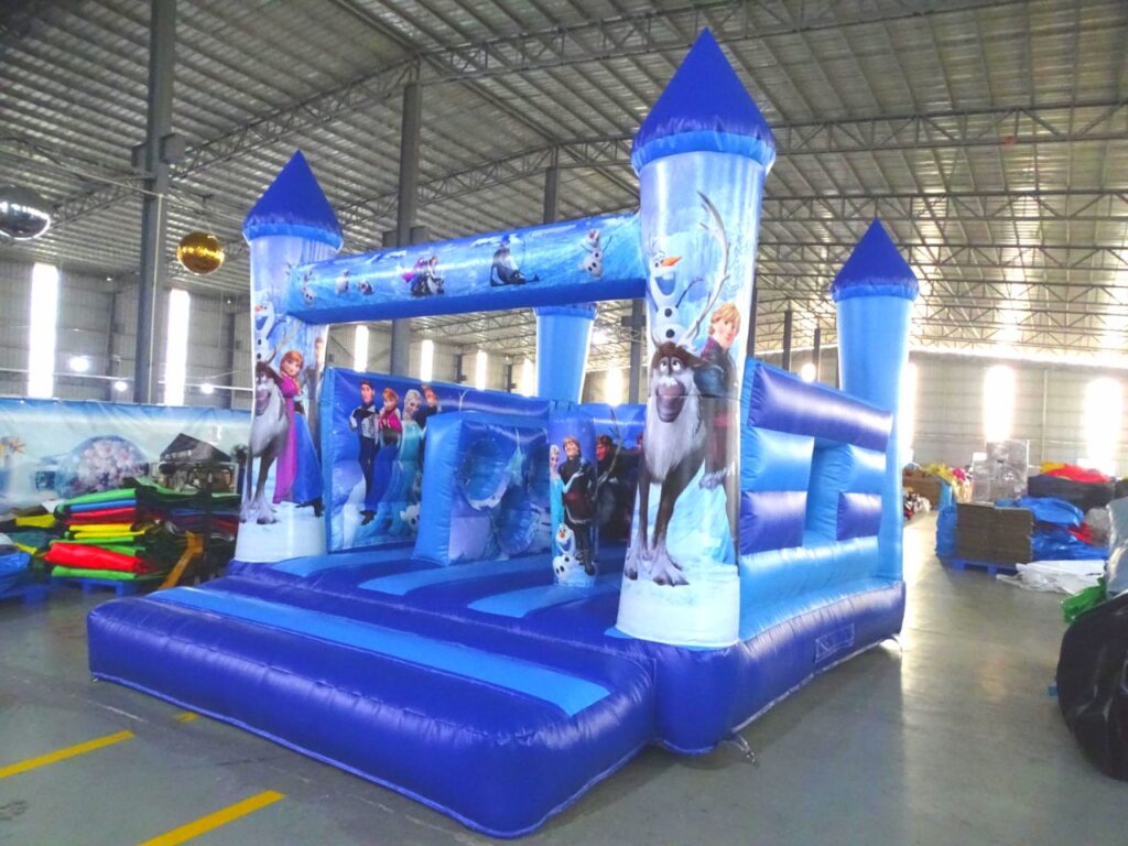 Location château gonflable Reine des Neiges Gironde